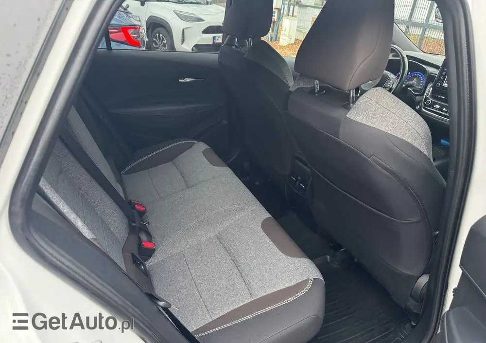 TOYOTA Corolla 2.0 Hybrid Trek