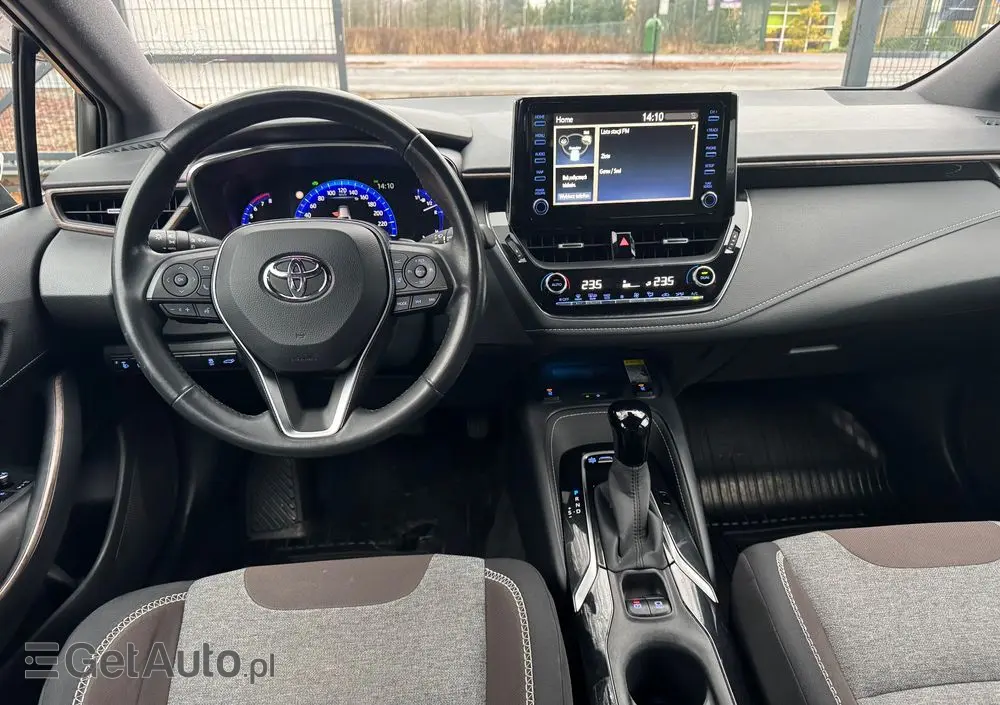 TOYOTA Corolla 2.0 Hybrid Trek