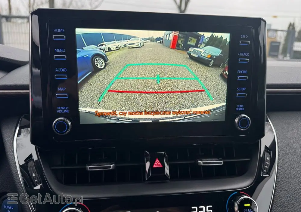 TOYOTA Corolla 2.0 Hybrid Trek