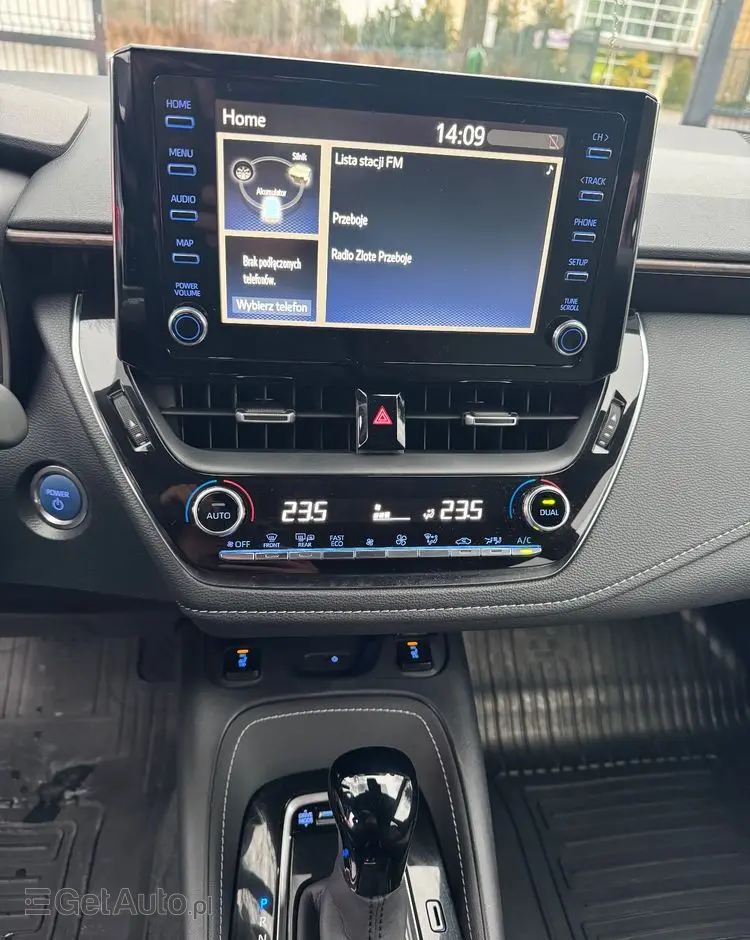 TOYOTA Corolla 2.0 Hybrid Trek