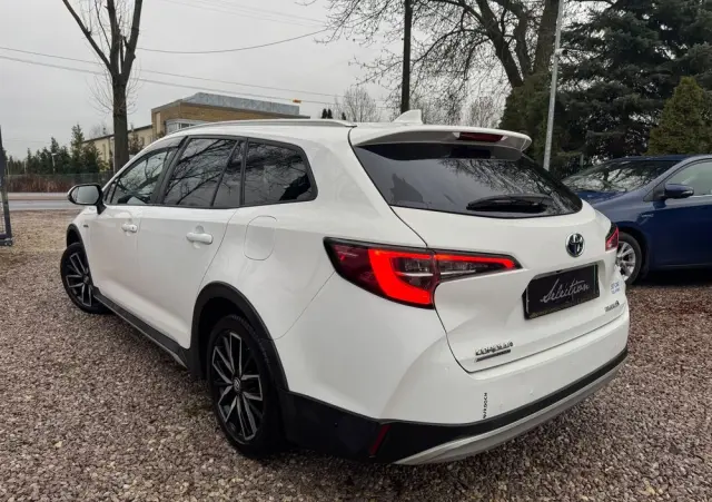 TOYOTA Corolla 2.0 Hybrid Trek