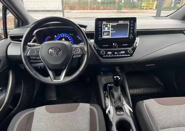 TOYOTA Corolla 2.0 Hybrid Trek