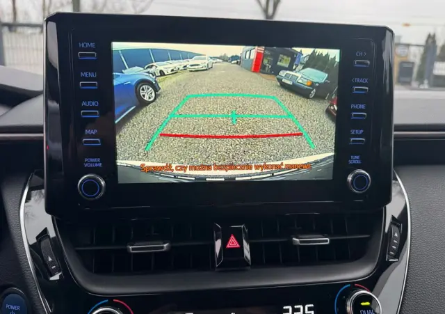 TOYOTA Corolla 2.0 Hybrid Trek