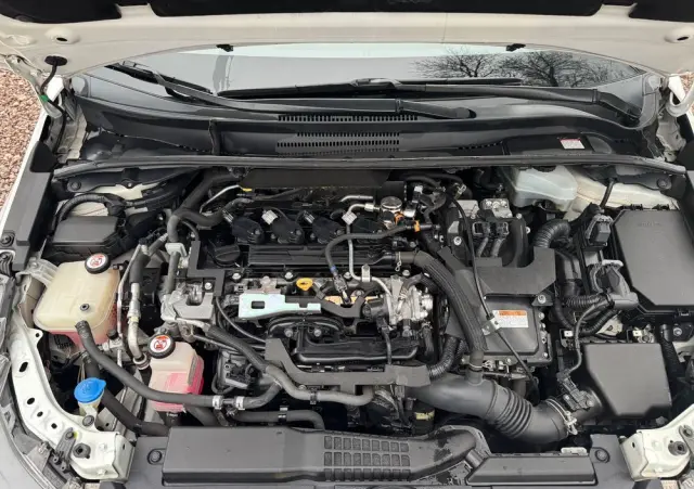 TOYOTA Corolla 2.0 Hybrid Trek