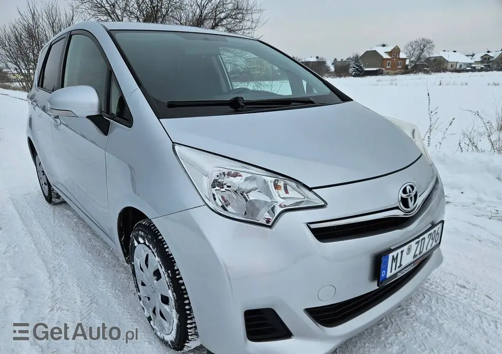 TOYOTA Verso S 1.33 VVT-i Multidrive Club