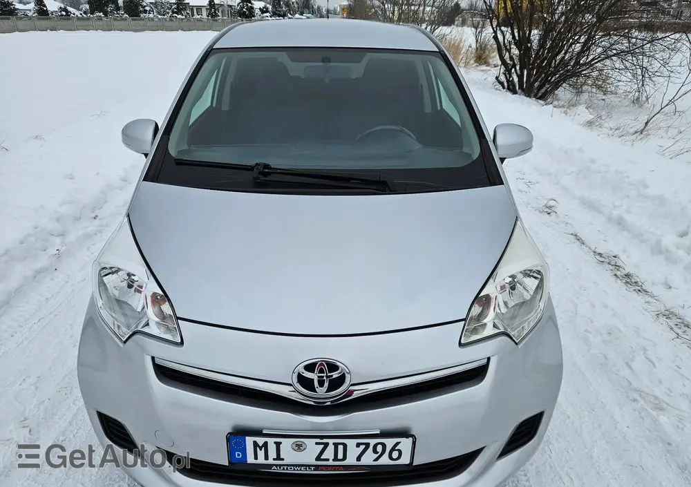 TOYOTA Verso S 1.33 VVT-i Multidrive Club