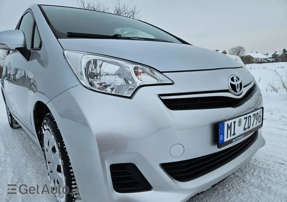 TOYOTA Verso S 1.33 VVT-i Multidrive Club