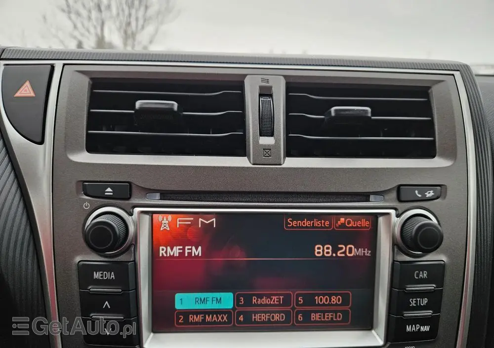 TOYOTA Verso S 1.33 VVT-i Multidrive Club