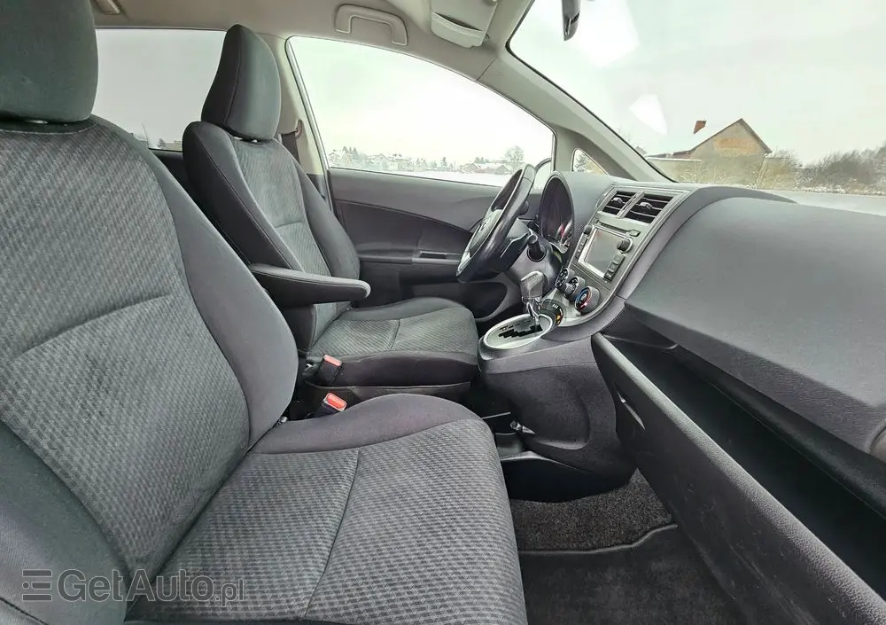 TOYOTA Verso S 1.33 VVT-i Multidrive Club
