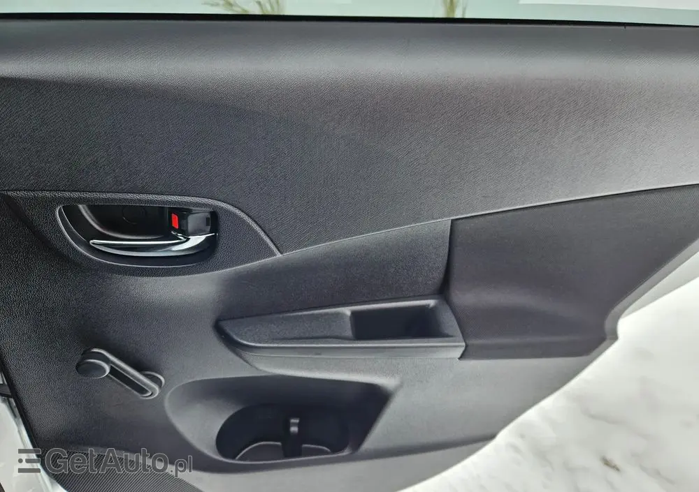 TOYOTA Verso S 1.33 VVT-i Multidrive Club