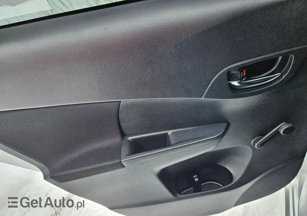 TOYOTA Verso S 1.33 VVT-i Multidrive Club