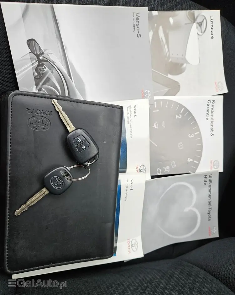 TOYOTA Verso S 1.33 VVT-i Multidrive Club