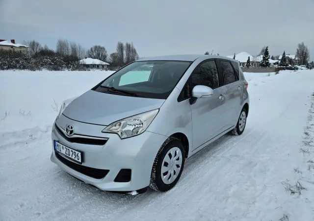 TOYOTA Verso S 1.33 VVT-i Multidrive Club