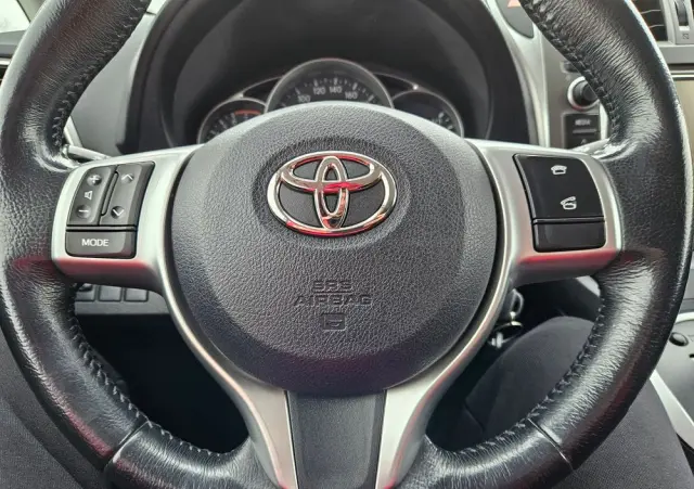 TOYOTA Verso S 1.33 VVT-i Multidrive Club