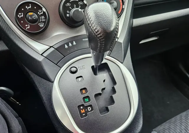 TOYOTA Verso S 1.33 VVT-i Multidrive Club