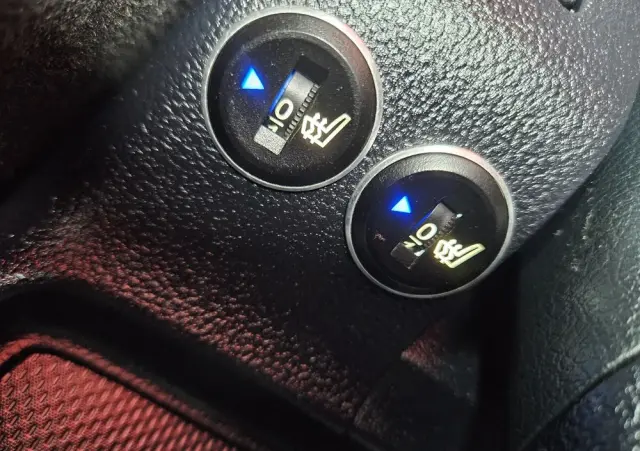 TOYOTA Verso S 1.33 VVT-i Multidrive Club