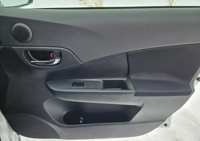 TOYOTA Verso S 1.33 VVT-i Multidrive Club