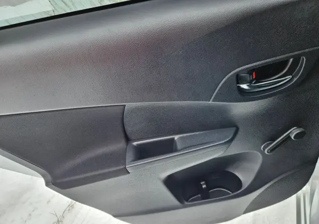 TOYOTA Verso S 1.33 VVT-i Multidrive Club