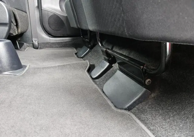 TOYOTA Verso S 1.33 VVT-i Multidrive Club