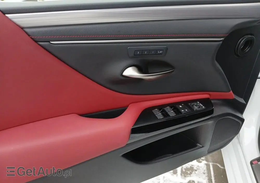 LEXUS ES 300h F Sport Edition