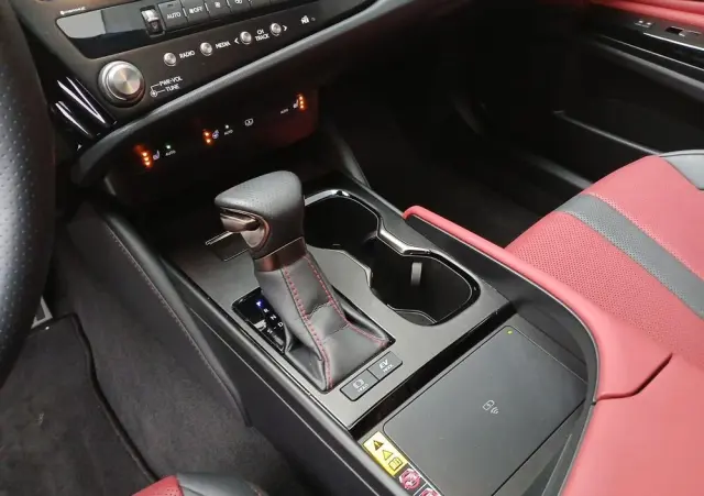 LEXUS ES 300h F Sport Edition