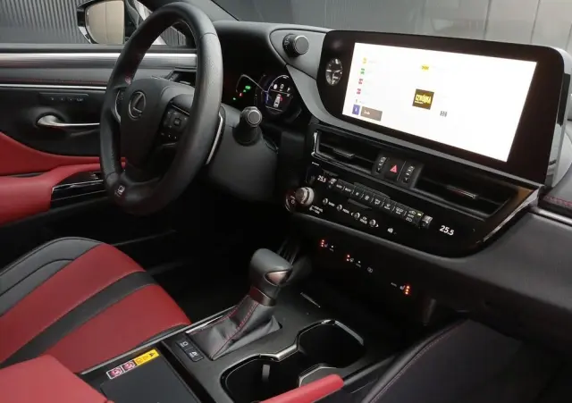 LEXUS ES 300h F Sport Edition