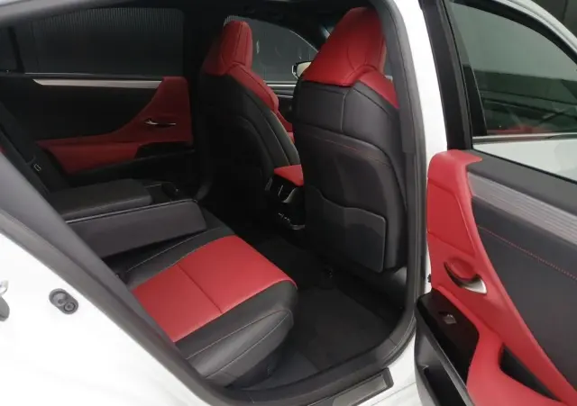 LEXUS ES 300h F Sport Edition