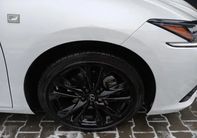 LEXUS ES 300h F Sport Edition