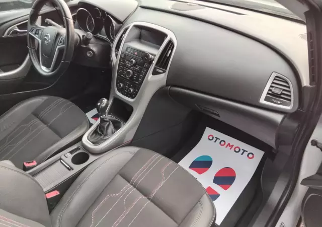 OPEL Astra 1.4 Turbo 150 Jahre