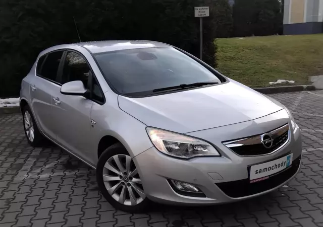 OPEL Astra 1.4 Turbo 150 Jahre