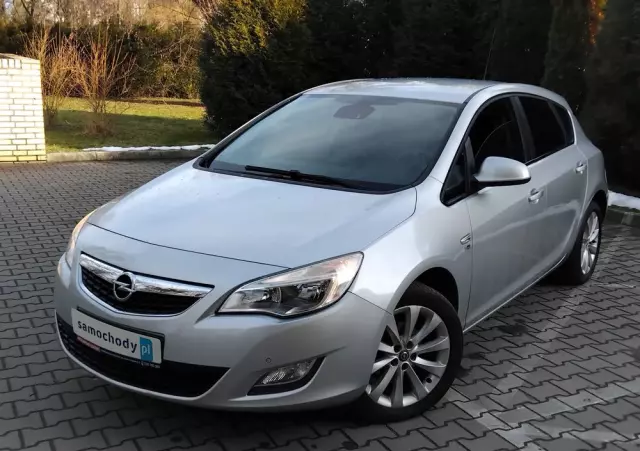 OPEL Astra 1.4 Turbo 150 Jahre