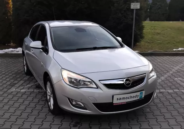 OPEL Astra 1.4 Turbo 150 Jahre