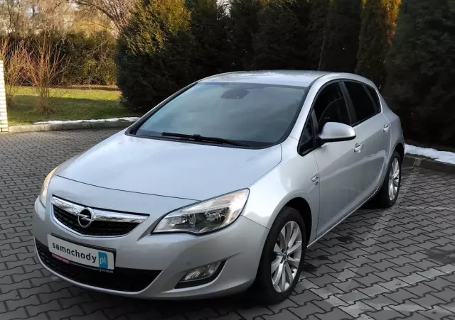OPEL Astra 1.4 Turbo 150 Jahre