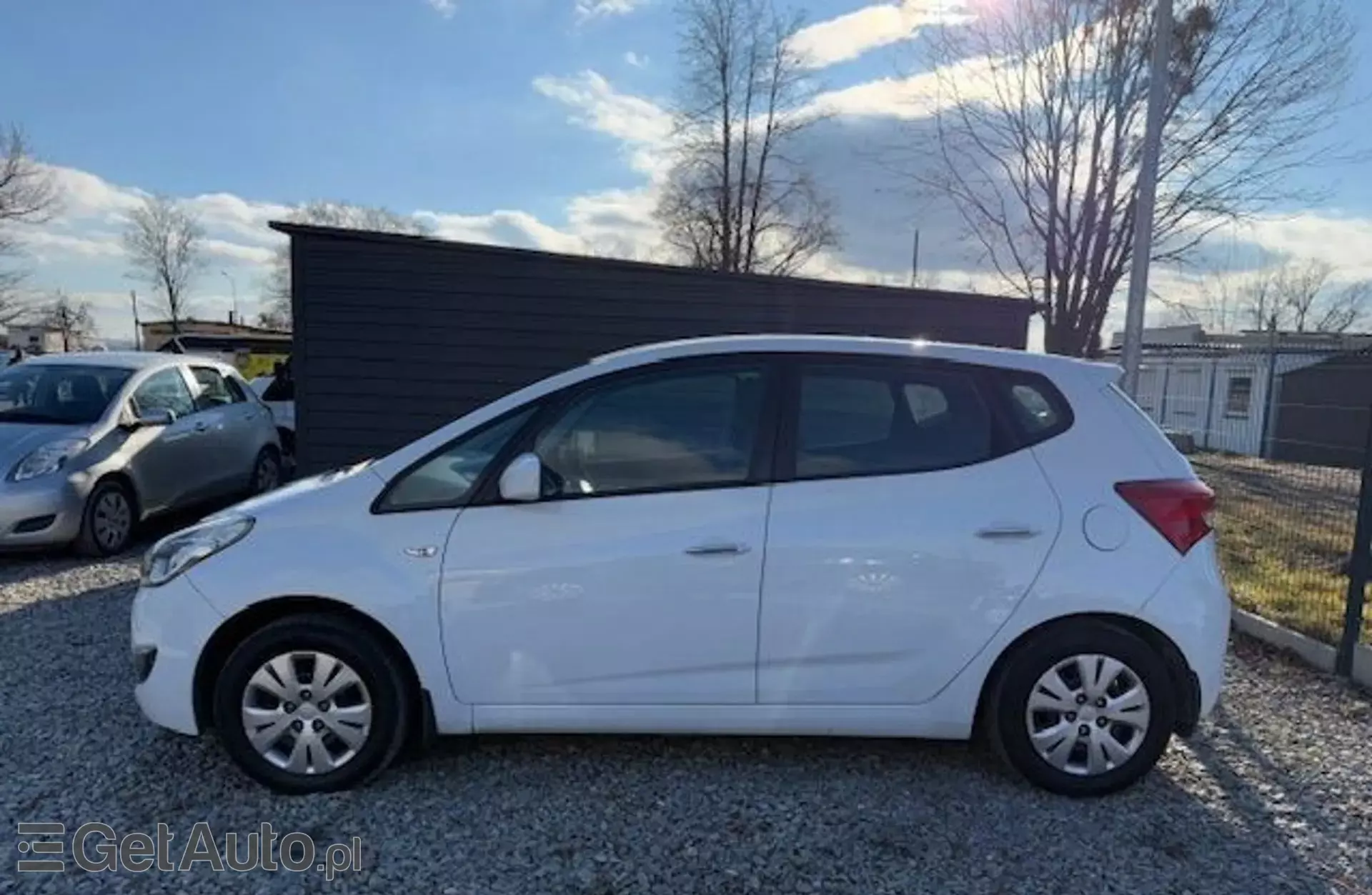 HYUNDAI Ix20 1.4i (90 KM)