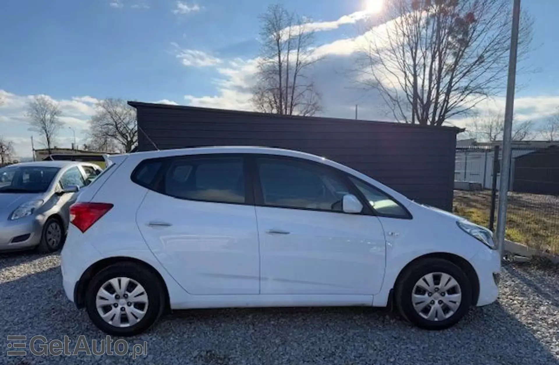 HYUNDAI Ix20 1.4i (90 KM)