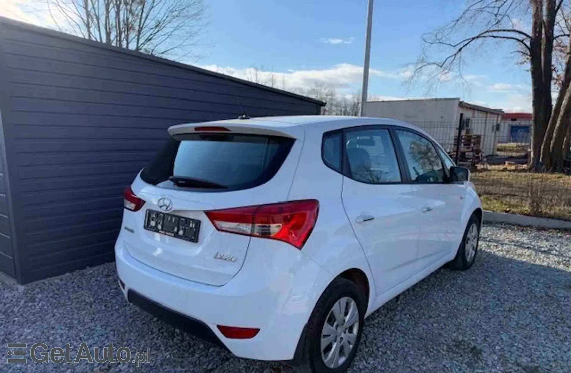 HYUNDAI Ix20 1.4i (90 KM)