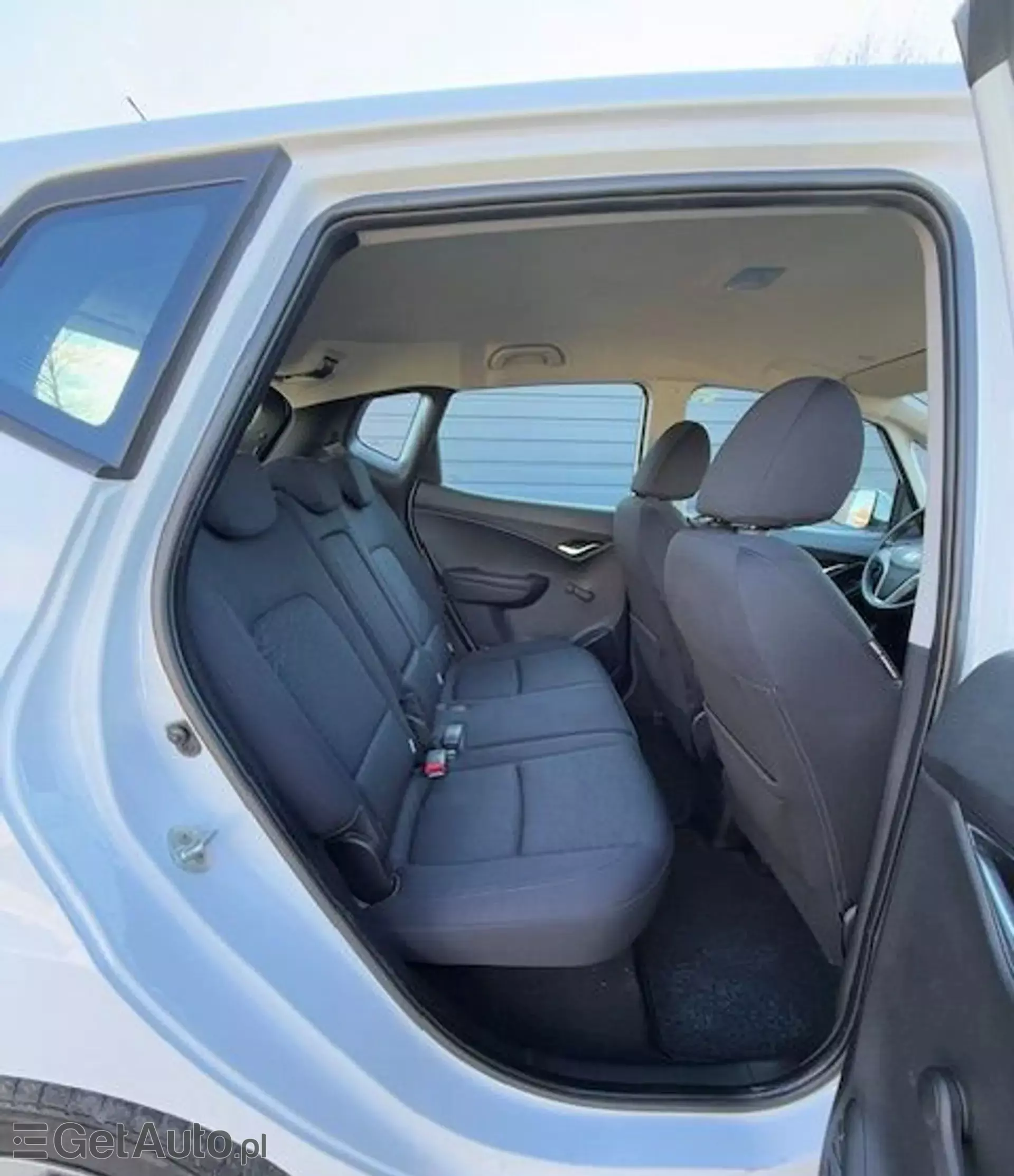 HYUNDAI Ix20 1.4i (90 KM)