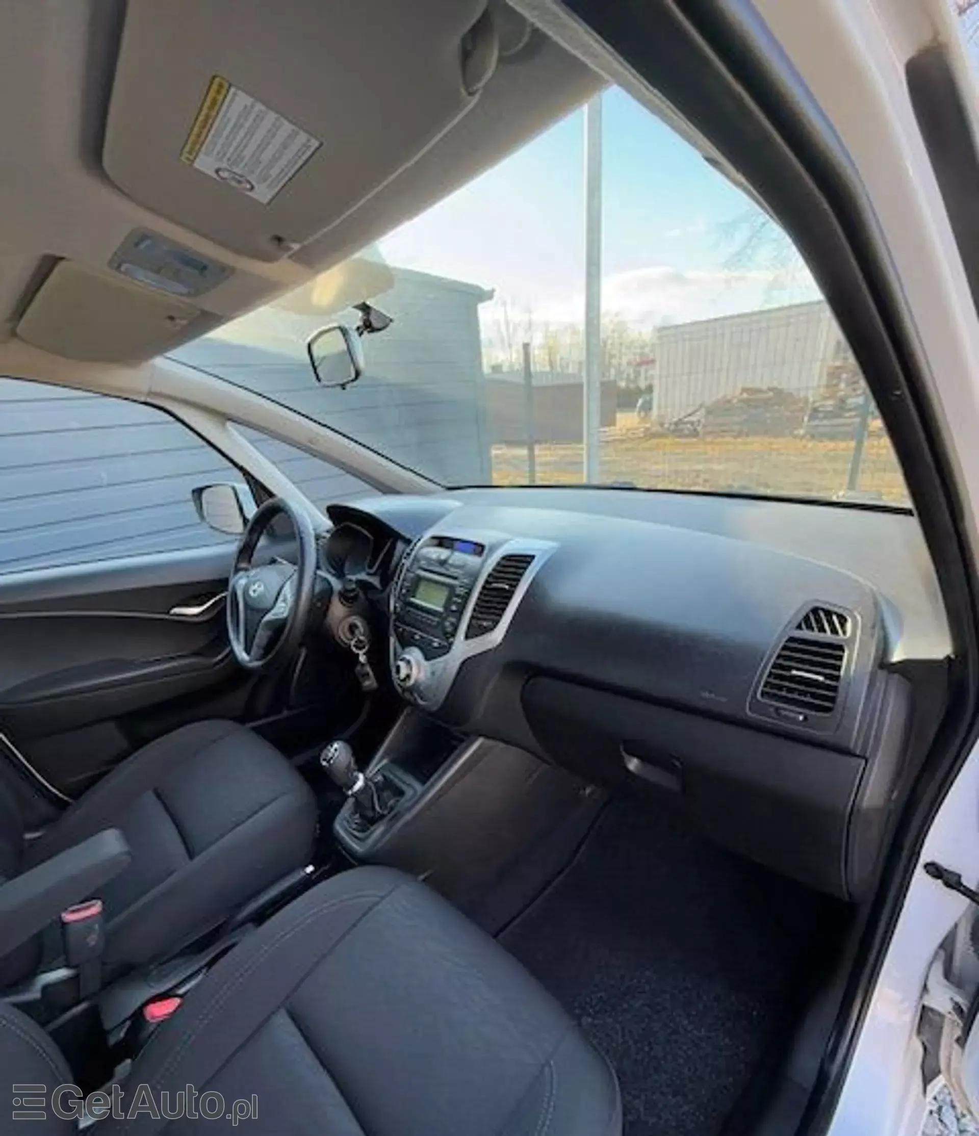 HYUNDAI Ix20 1.4i (90 KM)