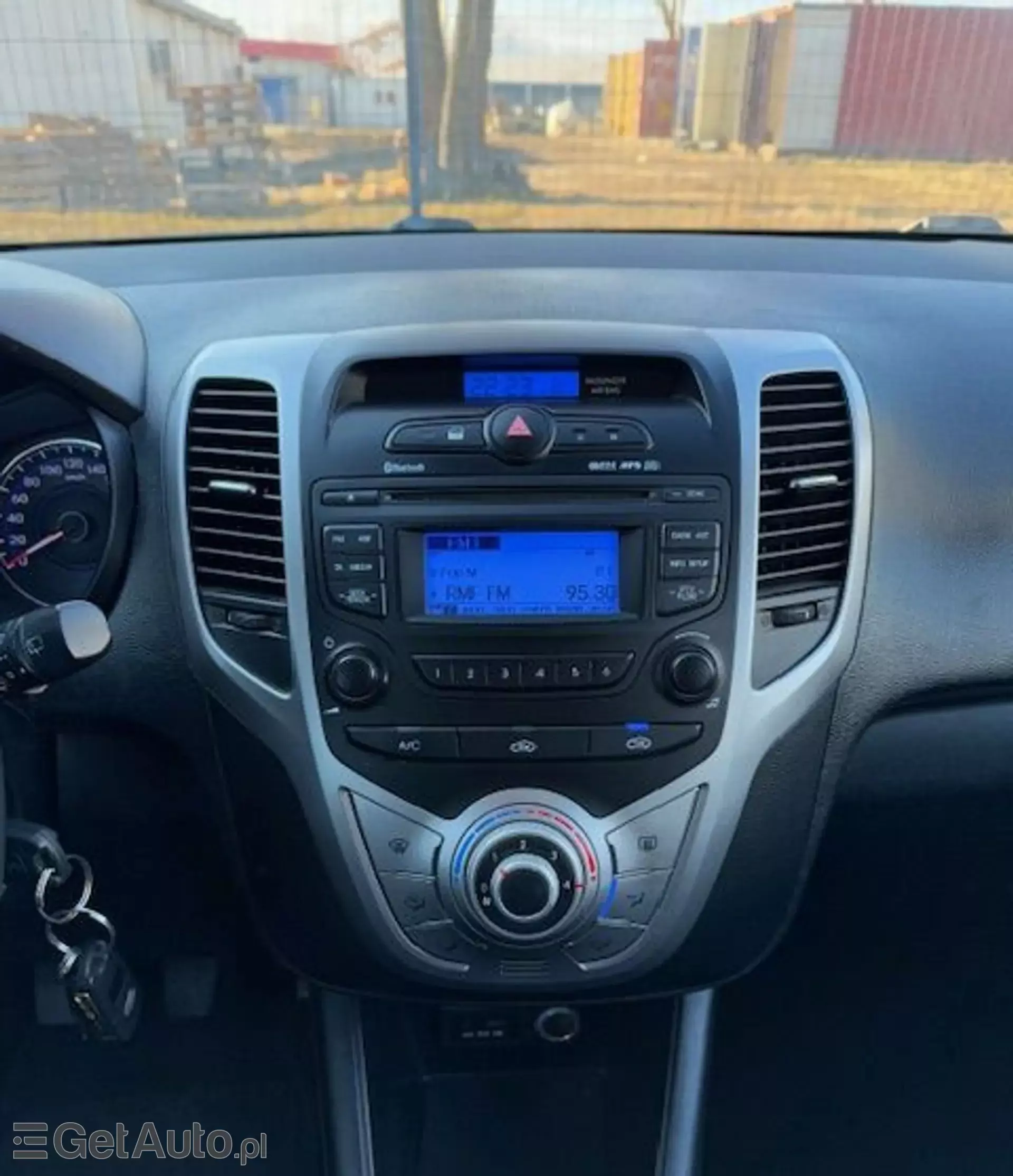 HYUNDAI Ix20 1.4i (90 KM)