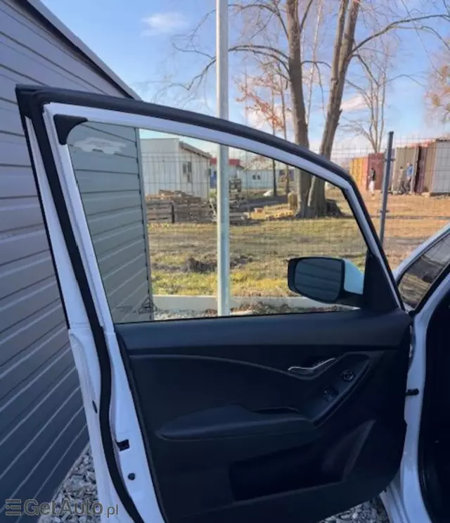 HYUNDAI Ix20 1.4i (90 KM)