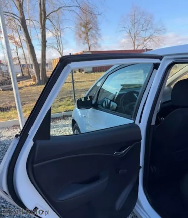 HYUNDAI Ix20 1.4i (90 KM)