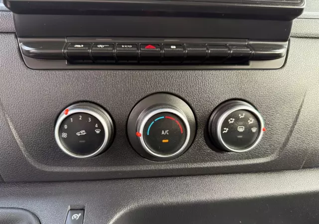 RENAULT MASTER/165KM/Doka 7 osób/Skrzynia/Klima/Navi/|Tempomat 