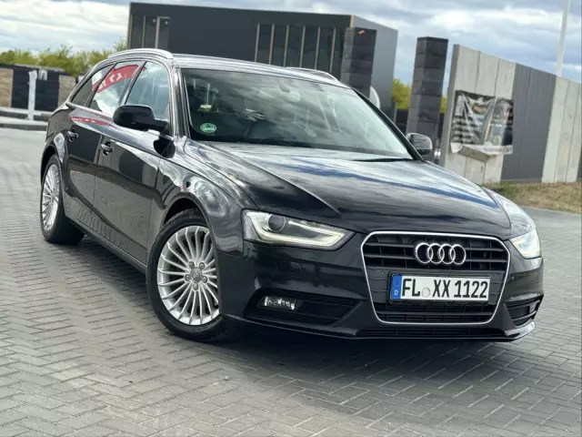 AUDI A4 
