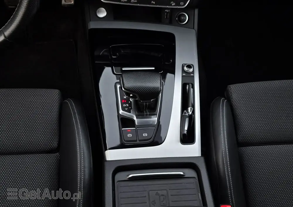 AUDI Q5 40 TDI Quattro S tronic sport