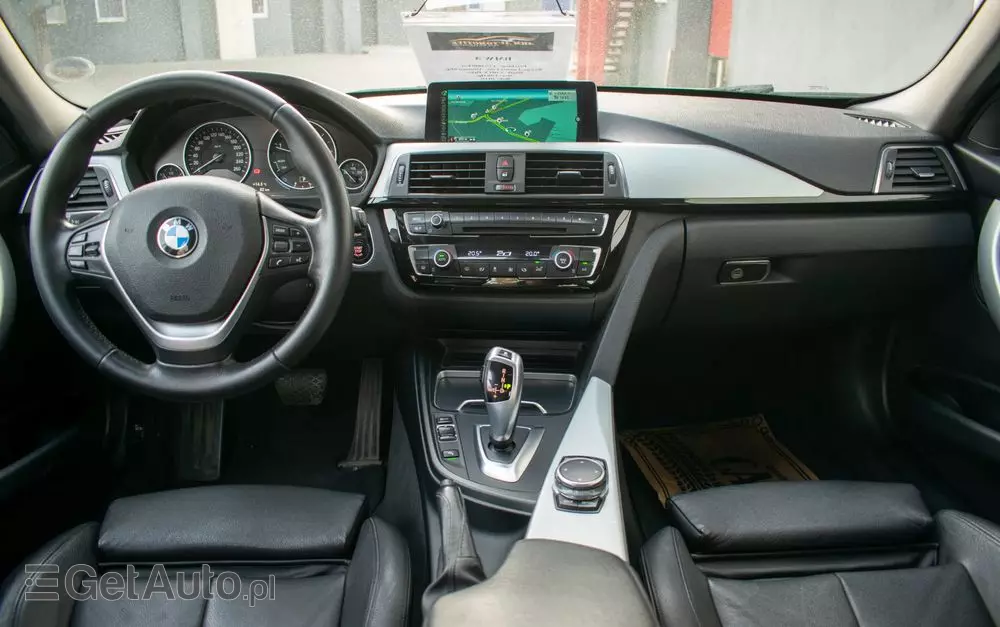 BMW Seria 3 320d xDrive