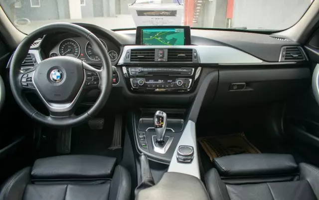 BMW Seria 3 320d xDrive