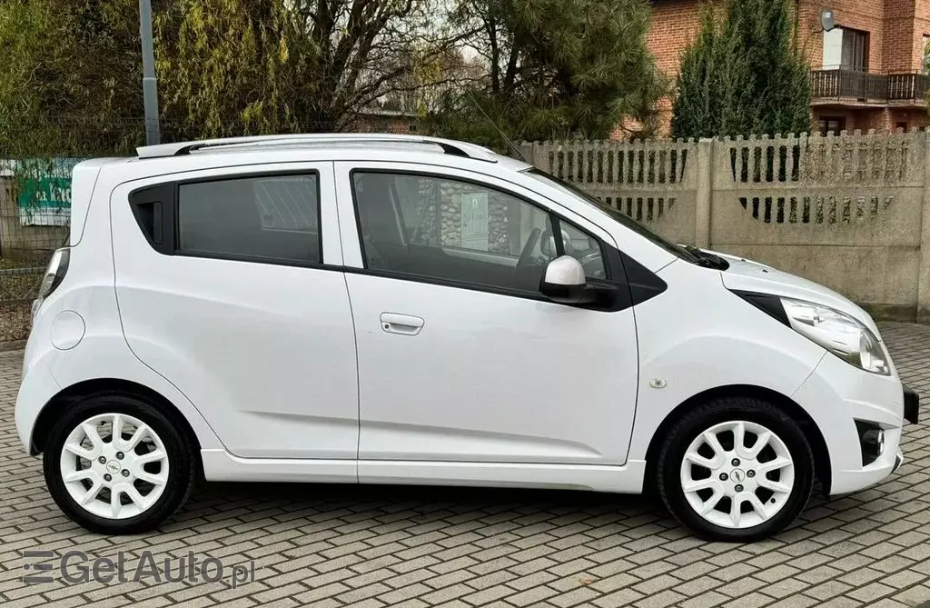 CHEVROLET Spark 