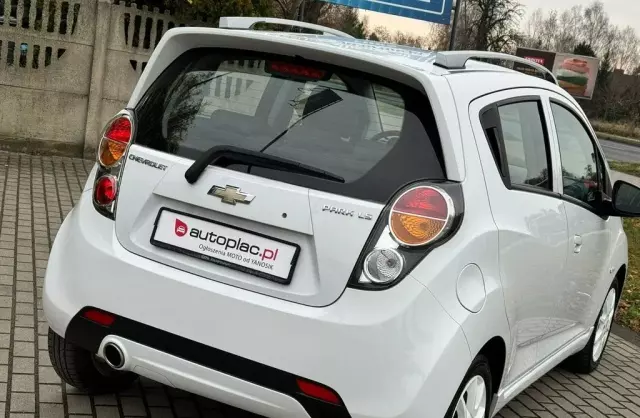 CHEVROLET Spark 
