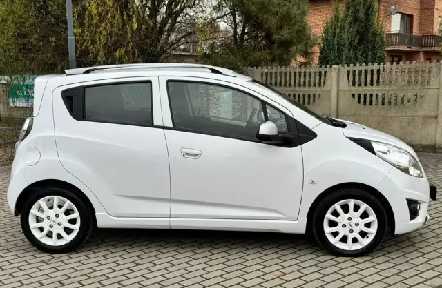 CHEVROLET Spark 