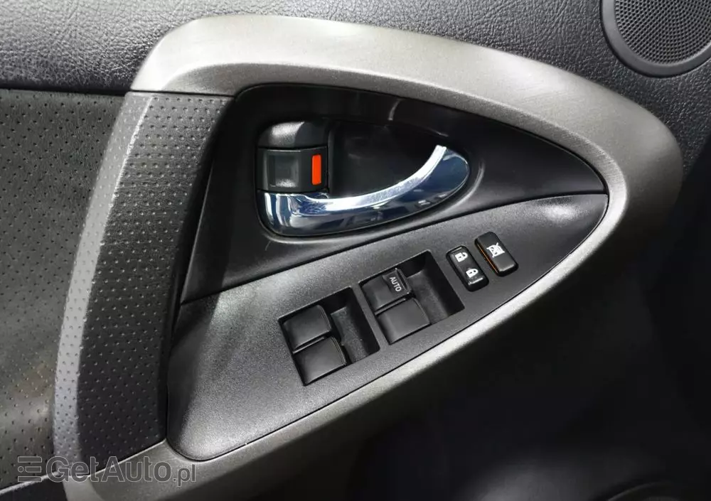 TOYOTA RAV4 2.2 D-4D 4x4 Life